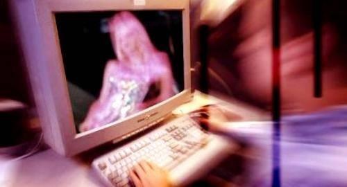 Vilhena: ladrão-tarado arromba apartamento, acessa sites pornôs e se masturba