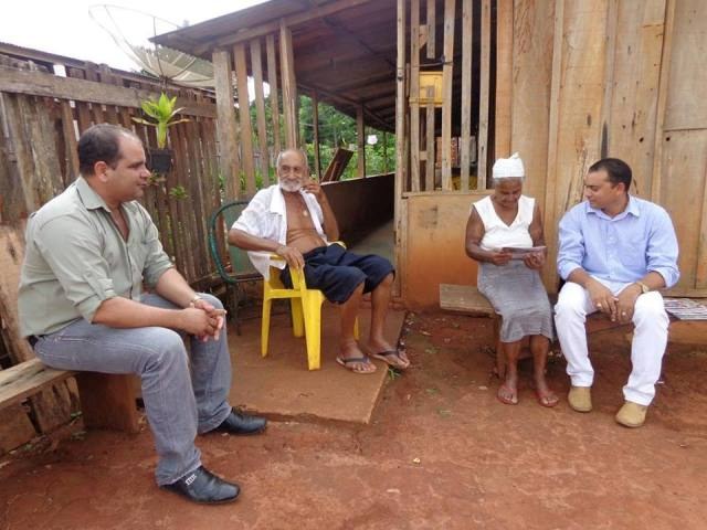 Homem mais velho de Corumbiara comemora 100 anos e recebe visita até do prefeito