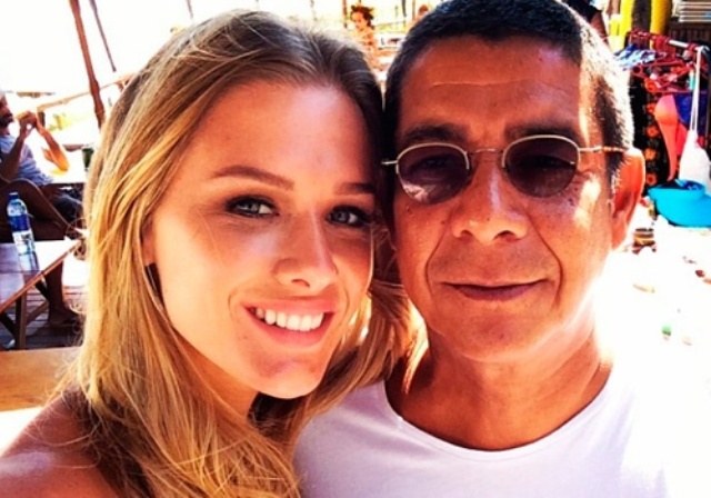 Fiorella Mattheis grava clipe com Zeca Pagodinho e Diogo Nogueira