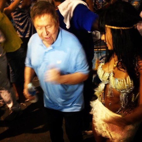 Boni tem aulas de samba com rainha de bateria da Beija-Flor