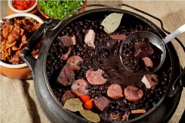 Reserve a sua: tradicional feijoada do Villa Bier será realizada neste sábado