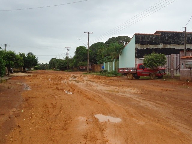 Patrolamento e chuvas torrenciais deixam ruas intransitáveis em Cerejeiras