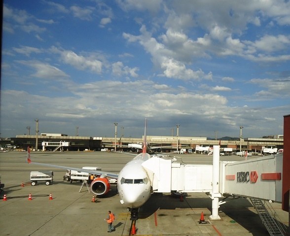 Moradores do Cone Sul encaram “calvário” em viagem de avião para fora do Estado