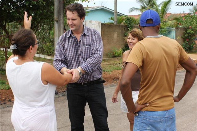 MORADORES AGRADECEM ASFALTO NO SETOR 4