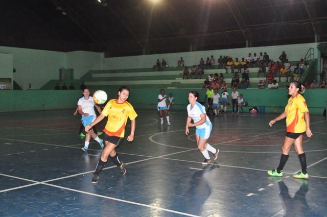 JBS Friboi chega à final do Municipal de Futsal no Veterano e no Aberto Feminino