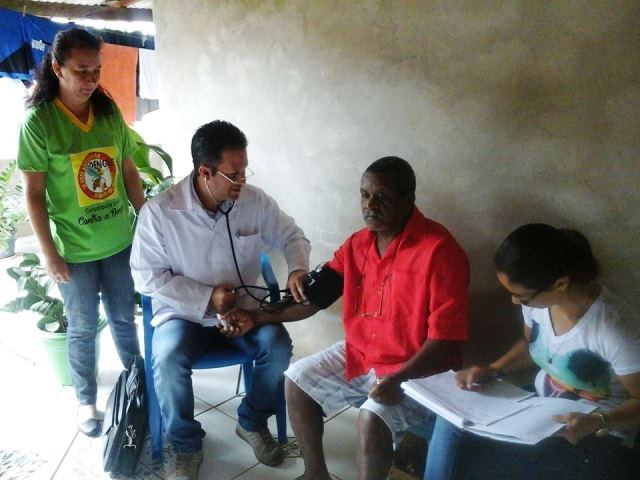 Moradores de cidades do Cone Sul dizem aprovar atuação de médicos cubanos 