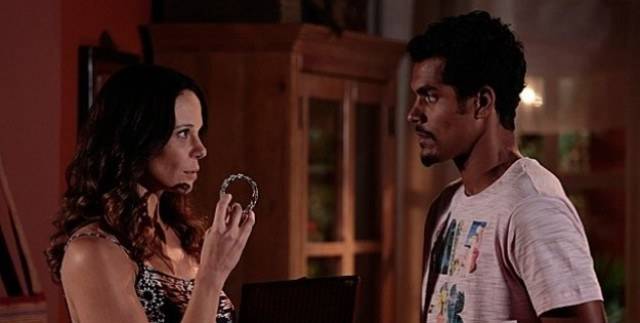 Juliana anuncia que se casará com Jairo