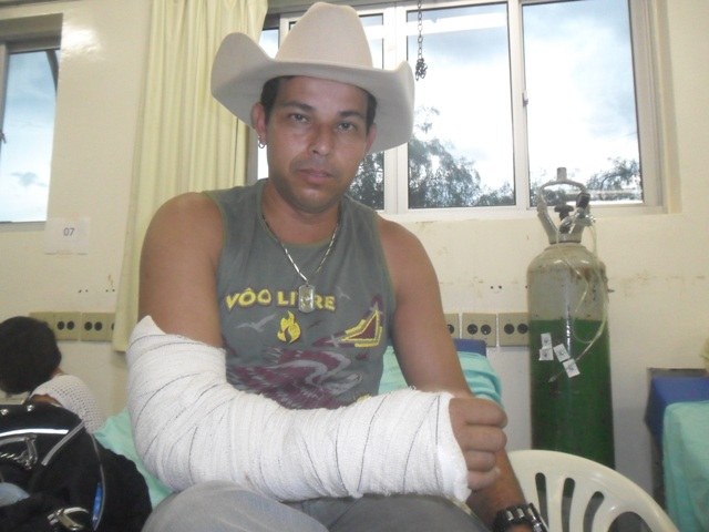 Cantor vilhenense sofre acidente em SP e volta para se tratar: “Aqui é melhor"