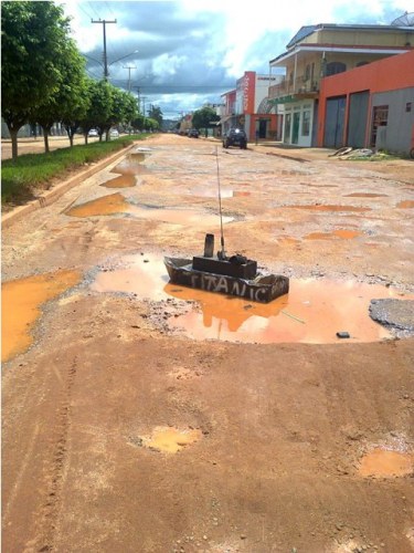 Prefeito de Cerejeiras é “trollado” na internet por causa de ruas esburacadas