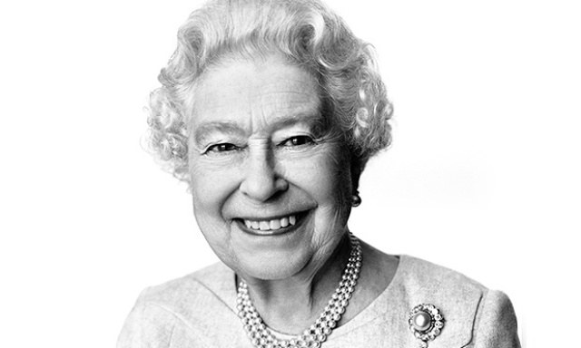 Rainha Elizabeth II comemora 88 anos com nova fotografia oficial