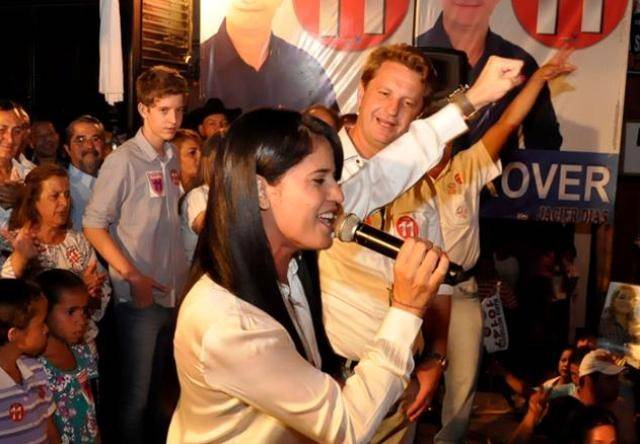 Prefeito Zé Rover estaria sendo pressionado a “inverter” candidatura da esposa