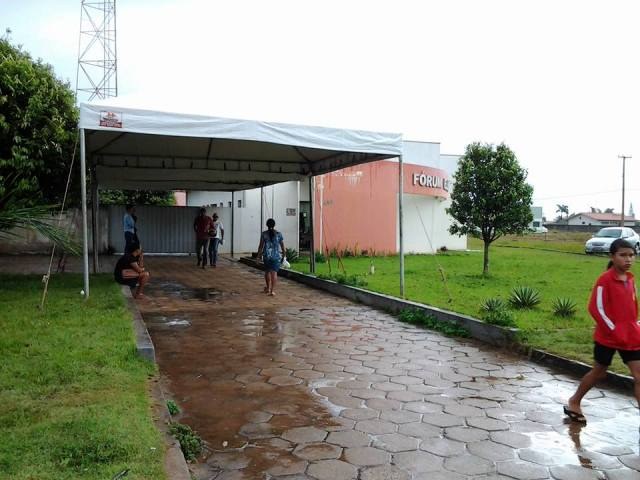 Vilhenenses deixam regularização de título para última hora e congestionam Fórum