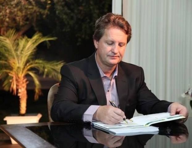 Em viagem pela Europa, prefeito de Vilhena mantém contato diário com secretários