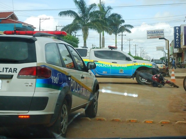 Viatura da Polícia Militar se envolve em acidente de trânsito em Cerejeiras
