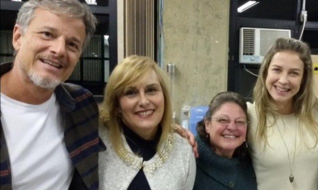 Luana Piovani e Marcello Novaes vão ao Instituto de Criminalística de São Paulo