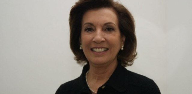 Supernanny é dispensada pelo SBT e vai para o cantinho do castigo