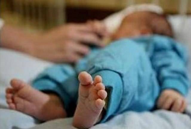 Mulher deixa bebê de 9 meses trancado em casa para ir a bailão em Vilhena