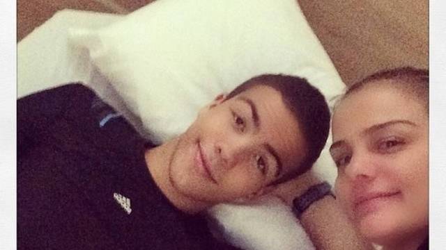 Filho de Ronaldo passa por cirurgia às pressas e está internado 
