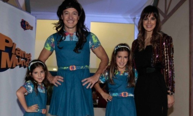 Rodrigo Faro se veste de Chiquitita para festa de aniversário das filhas