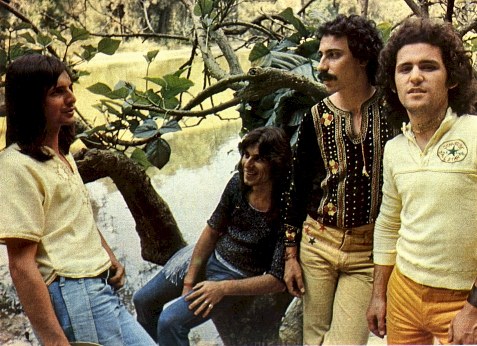 Viagem no tempo | GRUPO PHOLHAS SE APRESENTA NO CLUBE DOS ESTADOS