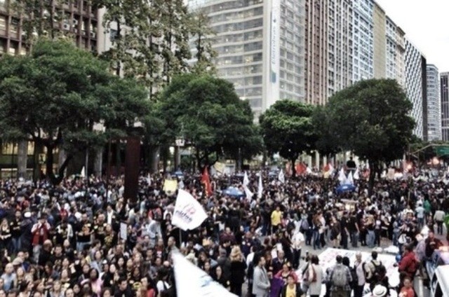 146 PROFESSORES DEMITIDOS