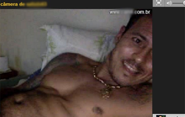 Não tá "facio": ex-global é flagrado nu na webcam