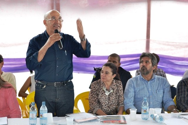 Exclusivo: PMDB recua de aliança e “rifa” PT; Confúcio tenta chapa “puro sangue”