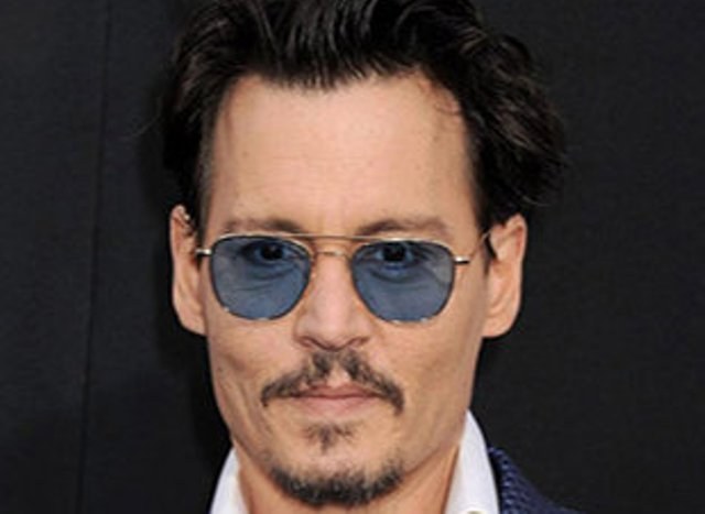 Johnny Depp adora pechinchar e comprar em sites de descontos