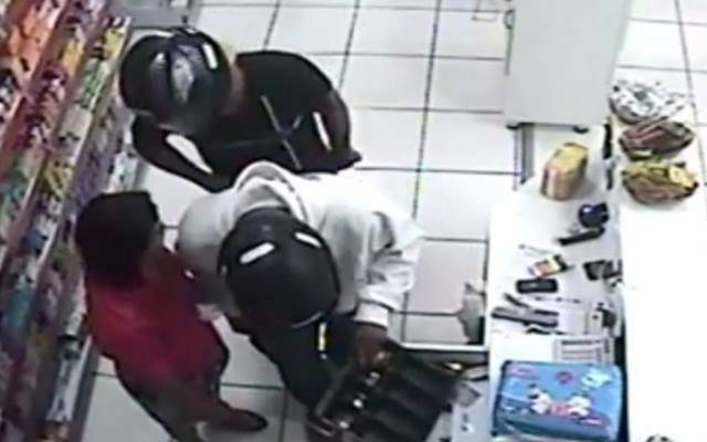 Ousadia: homens armados rendem funcionários e roubam, farmácia em Vilhena