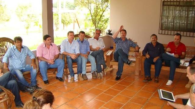 Na pressão, Goebel deve confirmar candidatura a deputado federal ainda hoje