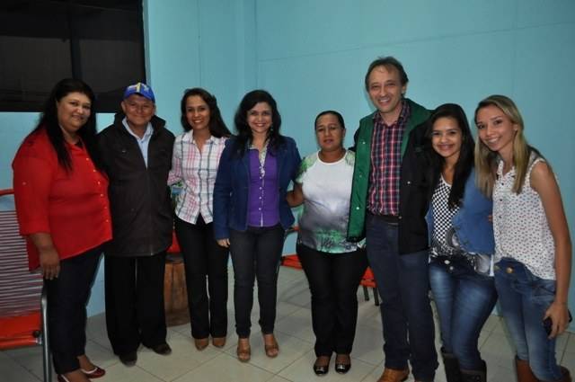 Candidatas na coligação de Confúcio Moura visitam estande da FOLHA na Expovil