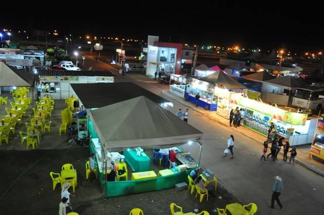 Organização da Expovil reage a abusos e fixa preços para comerciantes no parque