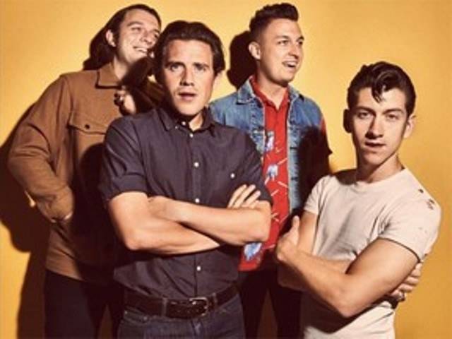 Membros do Artic Monkeys são acusados de sonegação, diz site