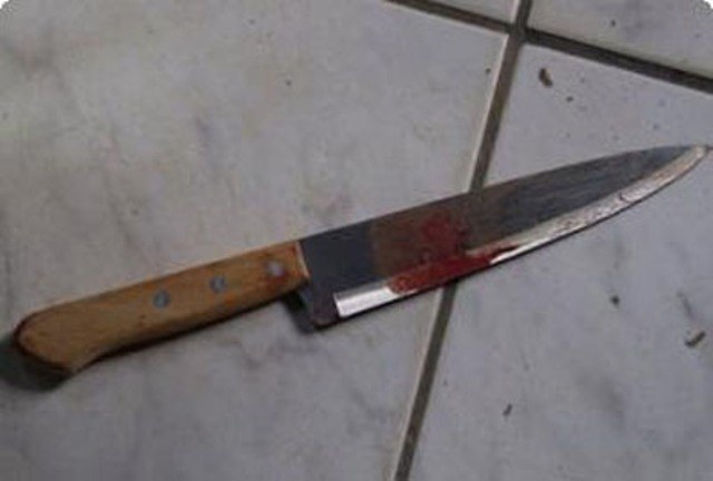 Homem enciumado desfere cinco facadas em rapaz que conversava a ex