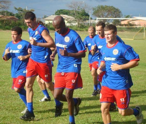 De roupa nova | VEC PROMOVE COQUETEL AMANHÃ NO CLUBE DO ESTADOS
