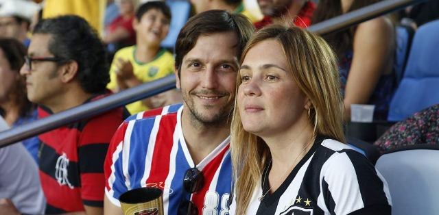 Vladimir Brichta e Adriana Esteves confundem fotógrafos com bandidos