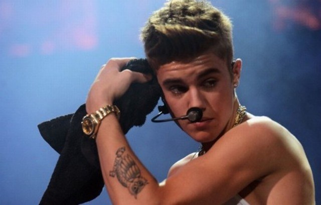 Justin Bieber salva homem da morte durante ataque de urso
