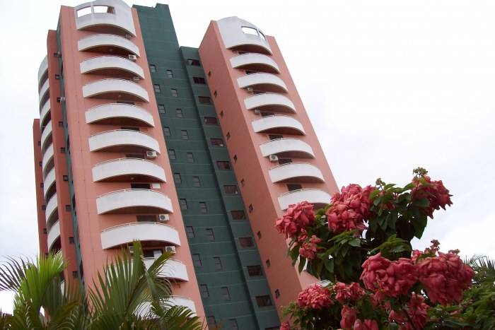 VIZINHOS RECLAMAM DE MAU-CHEIRO EM EDIFÍCIO