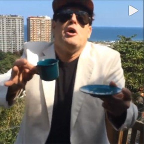 Sérgio Mallandro se diverte com notícia de sua morte: "Tô vivíssimo"