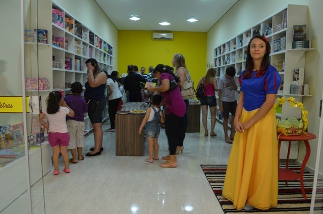 Livraria Café e Letras inaugura filial no Park Shopping Vilhena