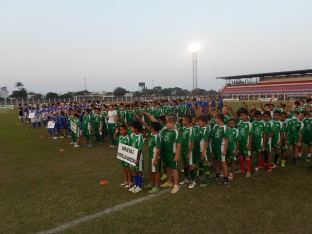 Primeira Copa Portal da Amazônia de Futebol de Base inicia com goleada de 11 x 0