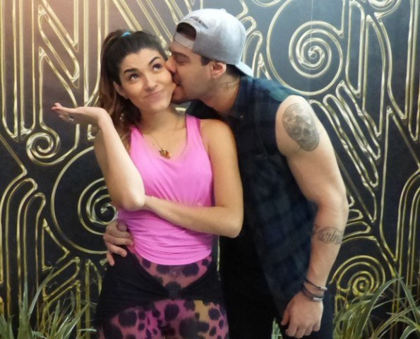 Lucas Lucco mostra versão rock&roll e garante: "Estou solteiro"