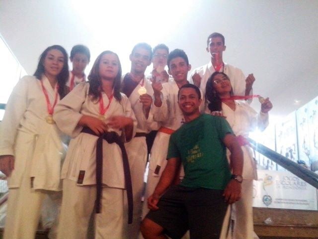 Karate vilhenense conquista seis ouros nos Jogos Escolares de Rondônia
