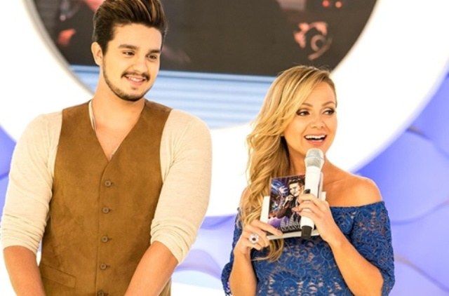Luan força a barra no programa de Eliana e é chamado de novo Wando