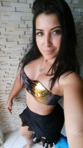 Sem malhar há dois meses, Priscila Pires volta ao peso de solteira: 60 kg