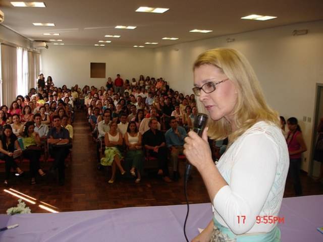 RACHA NO PMDB: SUELI ARAGÃO PODE VIRAR COMUNISTA