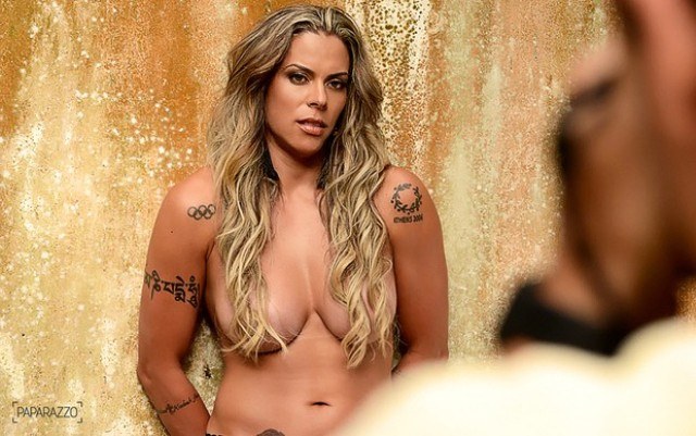 Rebeca Gusmão fala pela primeira vez de sexo com mulheres: "Só diversão"