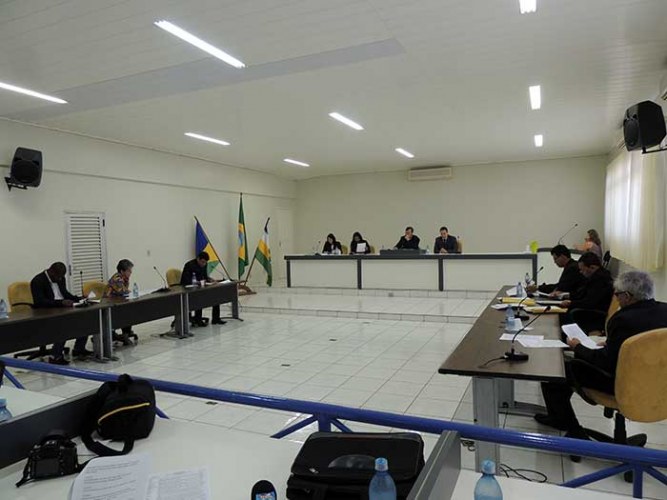 Vereadores discutem terceirização de serviços pela prefeitura: confira pauta