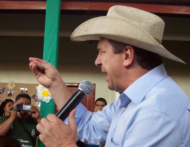 CASSOL QUER DEFENSORIA PÚBLICA APENAS PARA OS POBRES