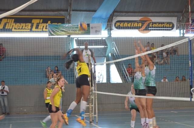 Volei feminino de Vilhena disputa medalha nos Jogos Escolares da Juventude